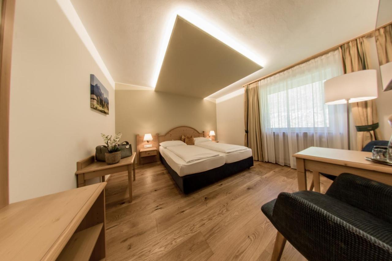 Hotel Gruber Sexten Esterno foto